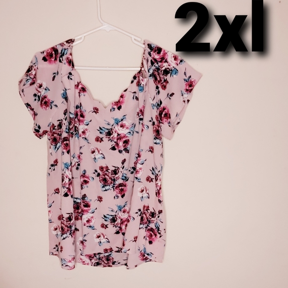 Off the shoulders - Picture 2 of 2